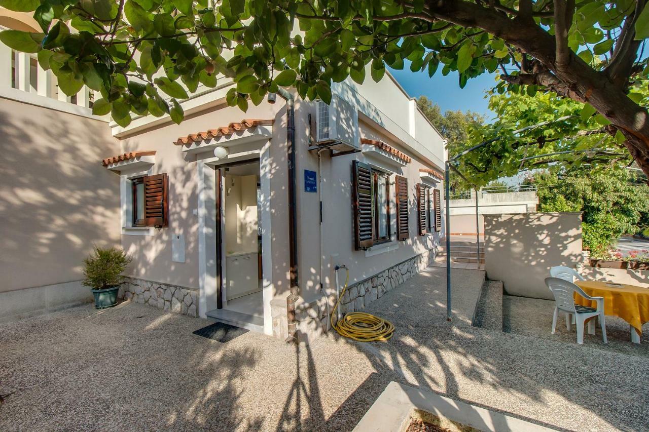Apartment Simona Mali Losinj Exterior photo