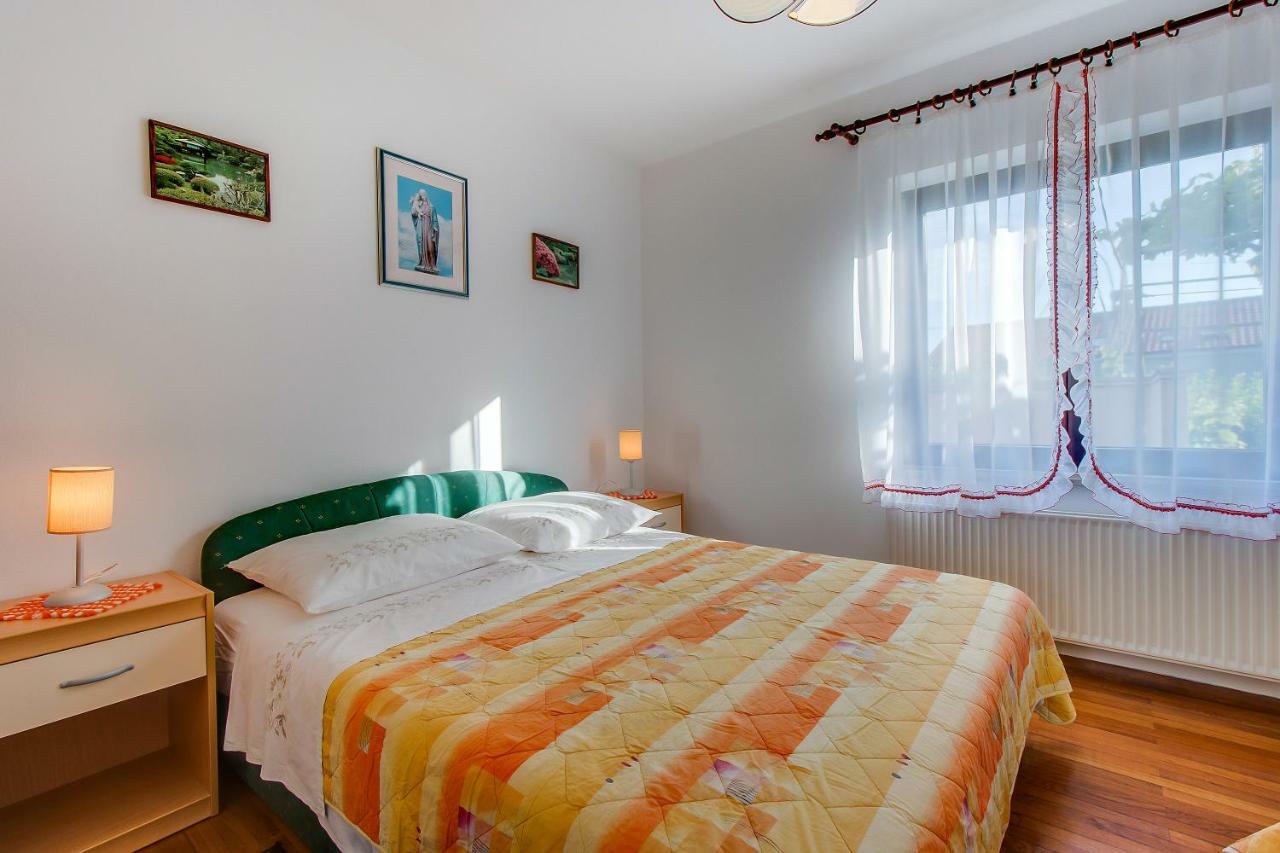 Apartment Simona Mali Losinj Exterior photo